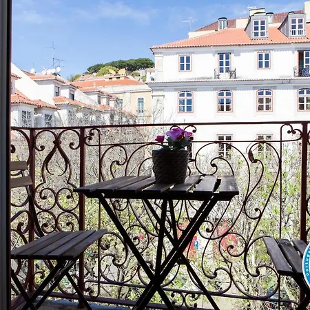 Alfama Sophisticate Flat With Balconies 2bedrs 2baths & Ac In 19th Century Building Historic Center Lisboa