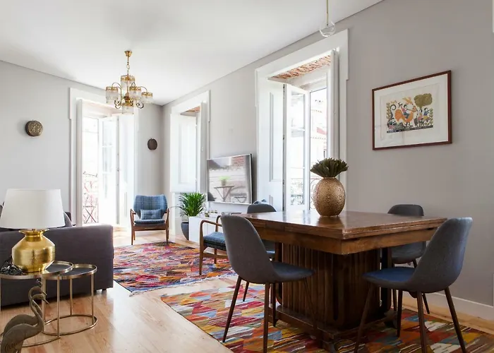 Alfama Sophisticate Flat With Balconies 2bedrs 2baths & Ac In 19th Century Building Historic Center * Lisboa