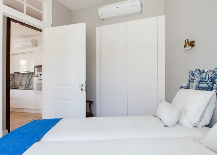 Alfama Sophisticate Flat With Balconies 2bedrs 2baths & Ac In 19th Century Building Historic Center Apartamento Lisboa