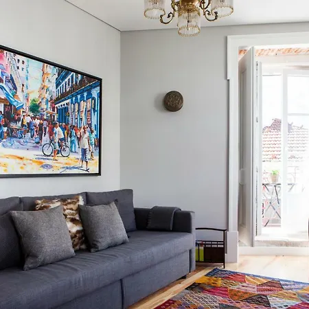 Alfama Sophisticate Flat With Balconies 2bedrs 2baths & Ac In 19th Century Building Historic Center Appartement