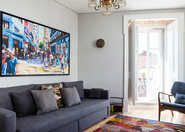 Alfama Sophisticate Flat With Balconies 2bedrs 2baths & Ac In 19th Century Building Historic Center Apartment